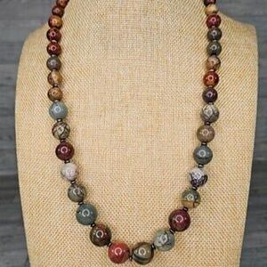 BEAUTIFUL Heavy Graduated Natural Agate Quartz Beaded Necklace 25.5"L